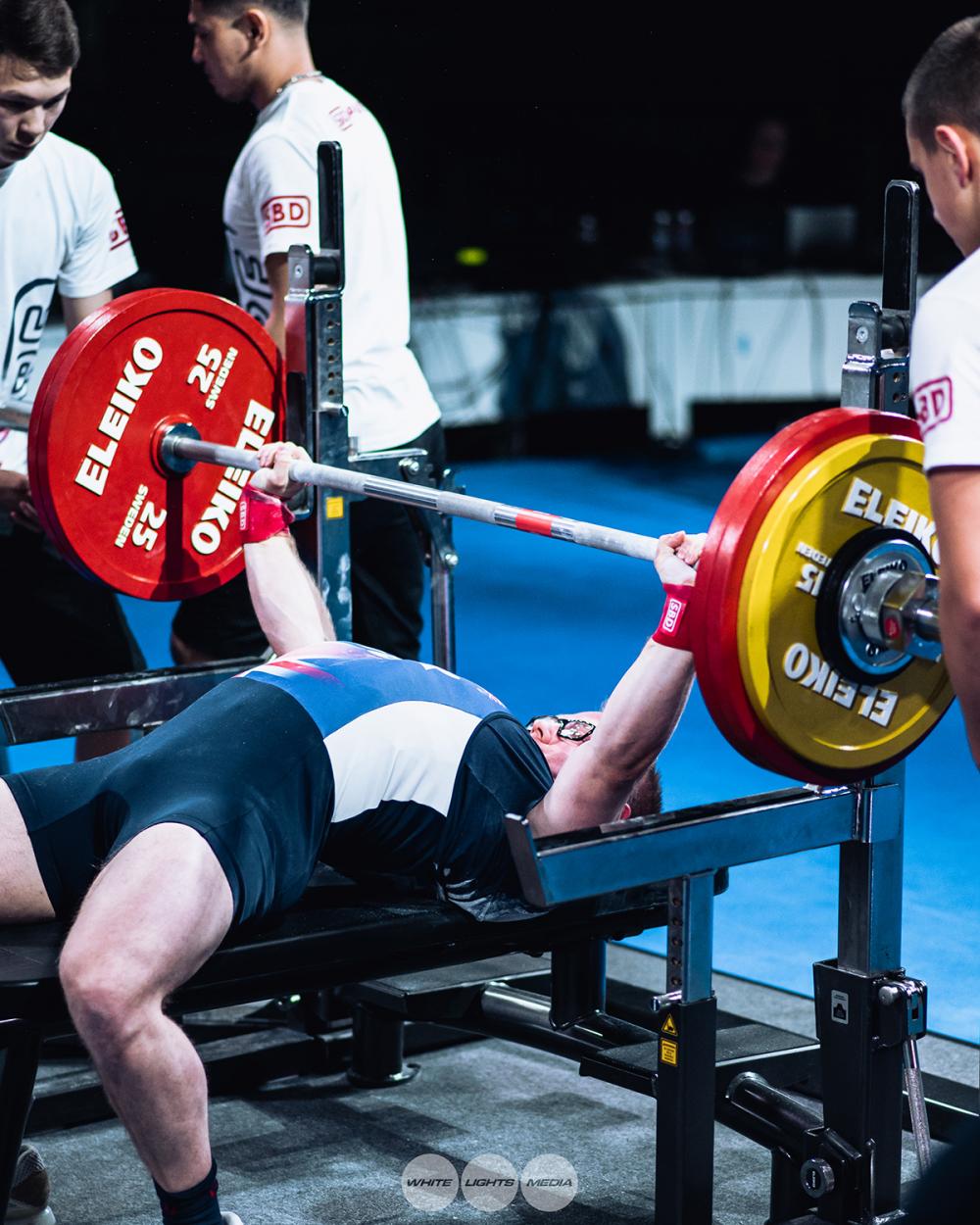 Andrew Ward about to bench press 162.5 kg